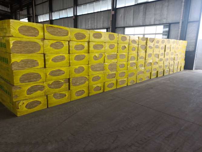 岩棉制品 暖通制冷与工程建筑中的高效保温材料